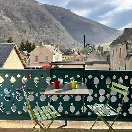 Διαμέρισμα Charming 4 Beds Campan